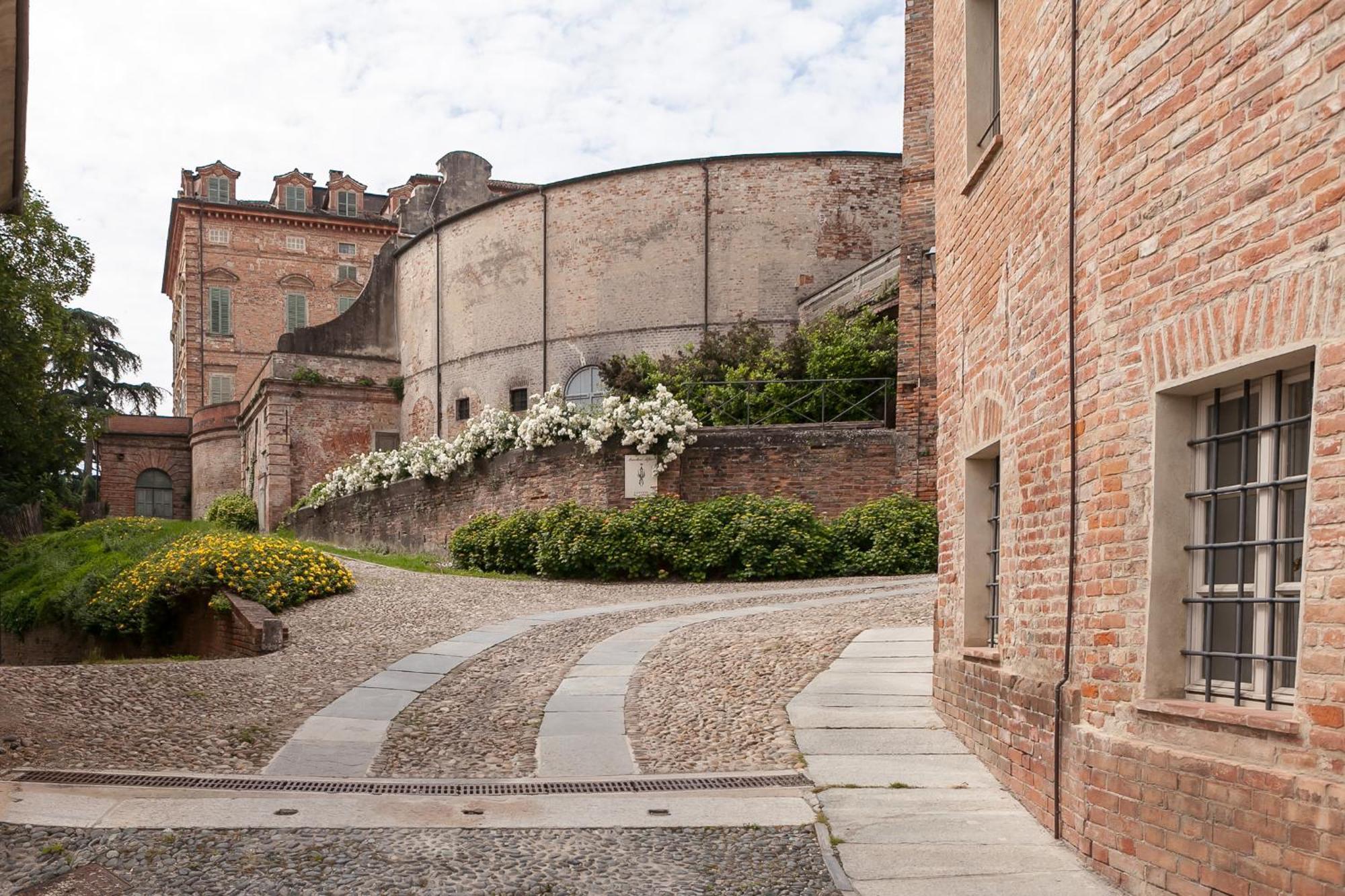 Marchesi Alfieri - Cantine E Ospitalita San Martino Alfieri Екстер'єр фото